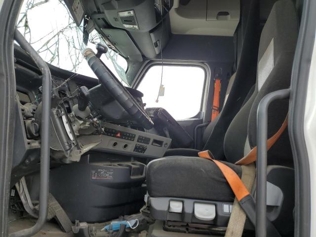 3AKJHHDR7KSKC5370 - 2019 FREIGHTLINER CASCADIA 1 Белый фото 5