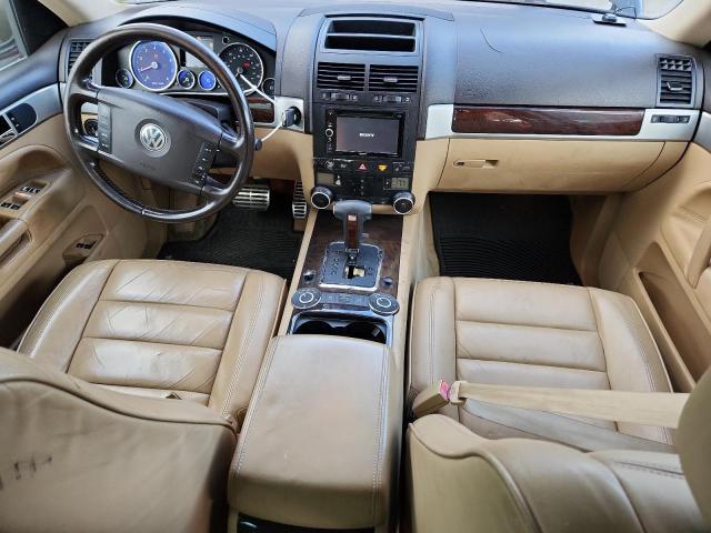 WVGMM77L95D080330 - 2005 VOLKSWAGEN TOUAREG 4.2 BLACK photo 8