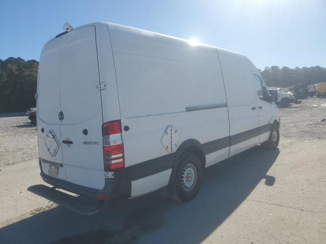 WD3PE8CB8B5580402 - 2011 MERCEDES-BENZ SPRINTER 2500 أبيض صورة 3