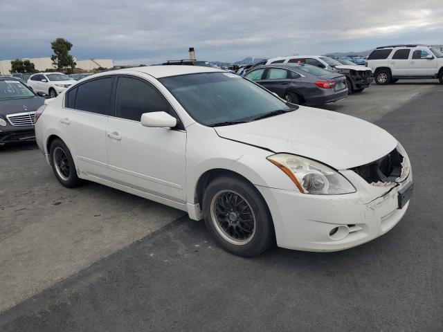 1N4AL2AP2CN550445 - 2012 NISSAN ALTIMA BASE WHITE photo 4