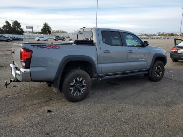 3TMCZ5AN1JM182932 - 2018 TOYOTA TACOMA DOUBLE CAB ნაცრისფერი ფოტო 3