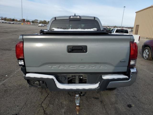 3TMCZ5AN1JM182932 - 2018 TOYOTA TACOMA DOUBLE CAB ნაცრისფერი ფოტო 6