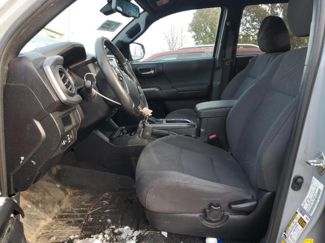 3TMCZ5AN1JM182932 - 2018 TOYOTA TACOMA DOUBLE CAB ნაცრისფერი ფოტო 7