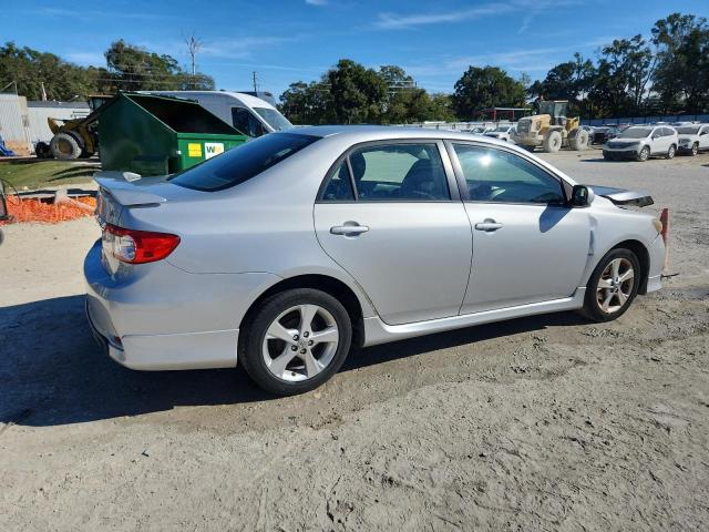 5YFBU4EE2DP139132 - 2013 TOYOTA COROLLA BASE Күміс фото 3