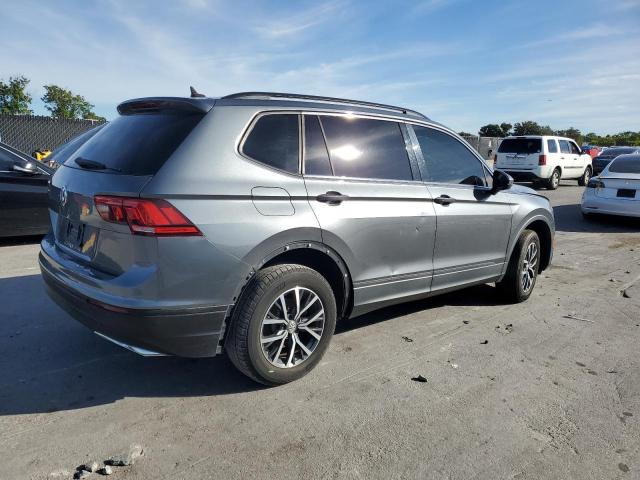 3VV3B7AXXKM081781 - 2019 VOLKSWAGEN TIGUAN SE 灰色 照片 3