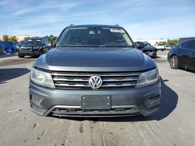 3VV3B7AXXKM081781 - 2019 VOLKSWAGEN TIGUAN SE 灰色 照片 5