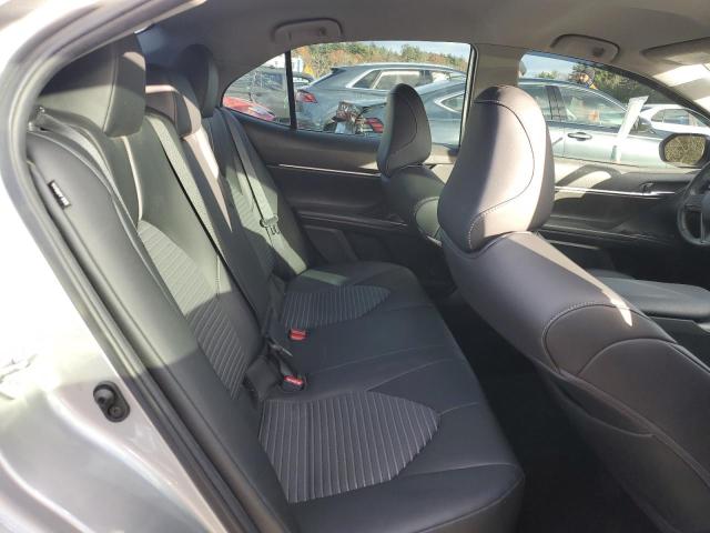 4T1G11BK9NU068681 - 2022 TOYOTA CAMRY SE SILVER photo 10