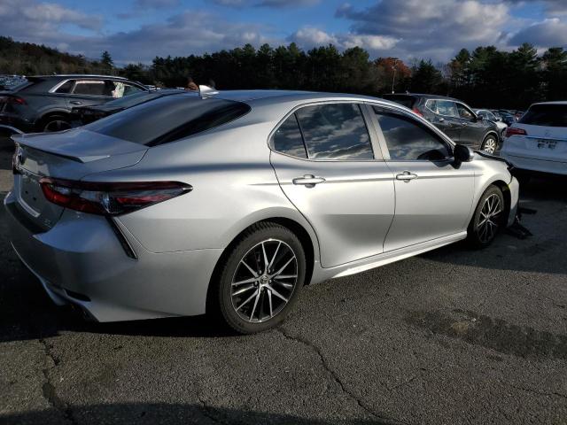 4T1G11BK9NU068681 - 2022 TOYOTA CAMRY SE SILVER photo 3