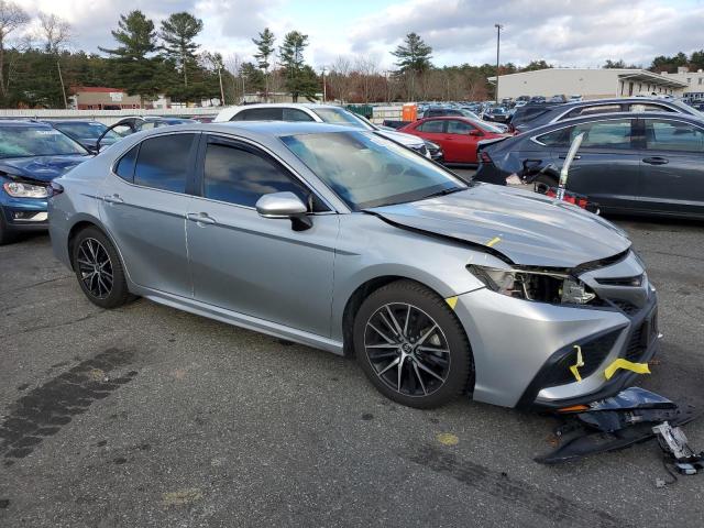 4T1G11BK9NU068681 - 2022 TOYOTA CAMRY SE SILVER photo 4