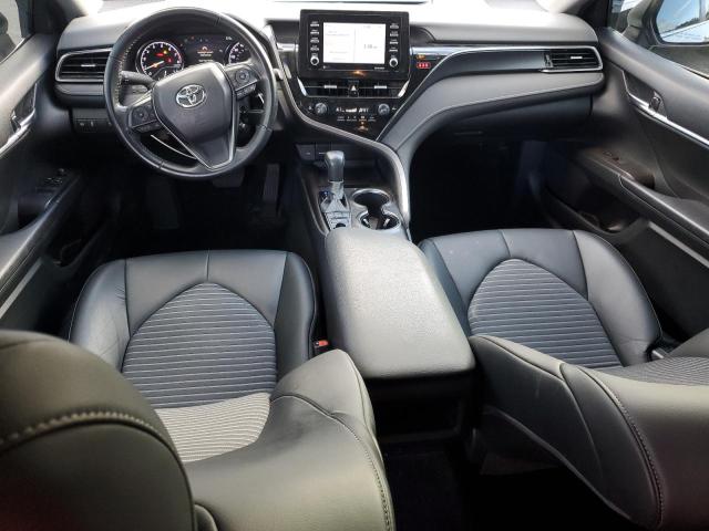 4T1G11BK9NU068681 - 2022 TOYOTA CAMRY SE SILVER photo 8