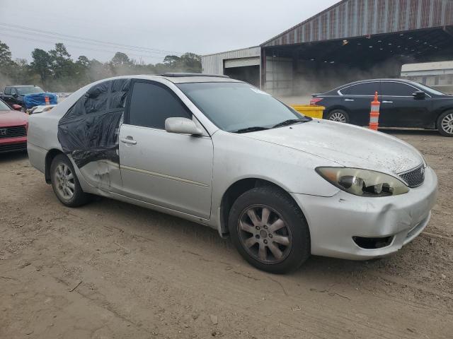 4T1BE32K85U989977 - 2005 TOYOTA CAMRY LE SILVER photo 4