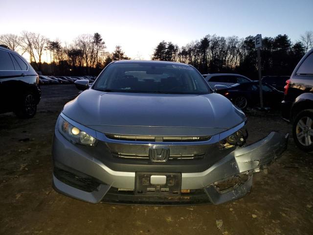 2HGFC2F5XJH598063 - 2018 HONDA CIVIC LX 银色 照片 5