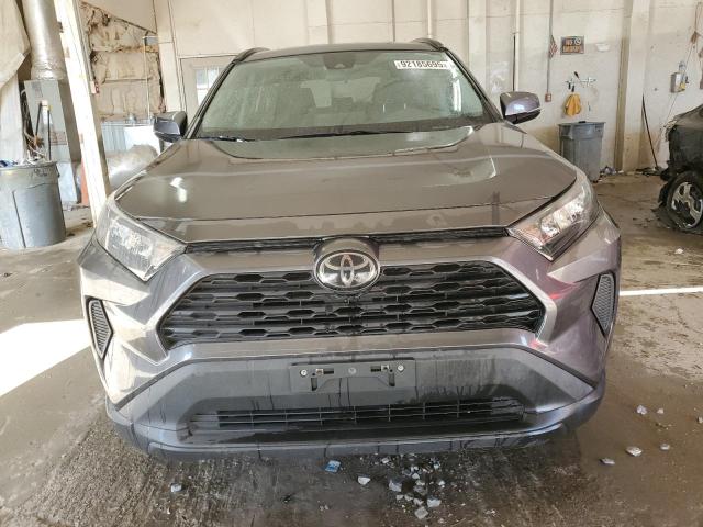 2T3G1RFV6MC164715 - 2021 TOYOTA RAV4 LE ნაცრისფერი ფოტო 5
