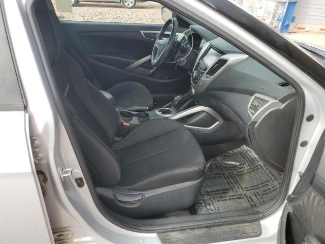 KMHTC6AD8HU304797 - 2017 HYUNDAI VELOSTER SILVER photo 10