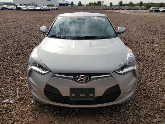 KMHTC6AD8HU304797 - 2017 HYUNDAI VELOSTER SILVER photo 5