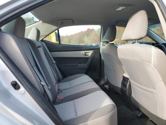 2T1BURHE6JC032122 - 2018 TOYOTA COROLLA L Gümüş foto 10