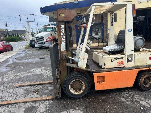 1994 NISSAN FORKLIFT, 