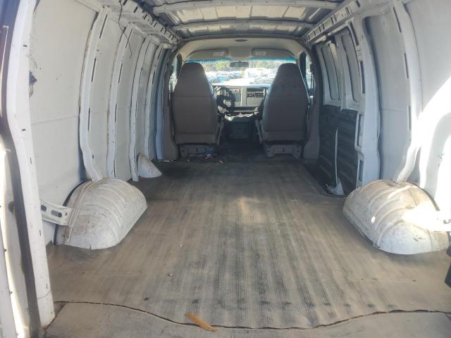 1GCGG25V941203852 - 2004 CHEVROLET EXPRESS WHITE photo 10