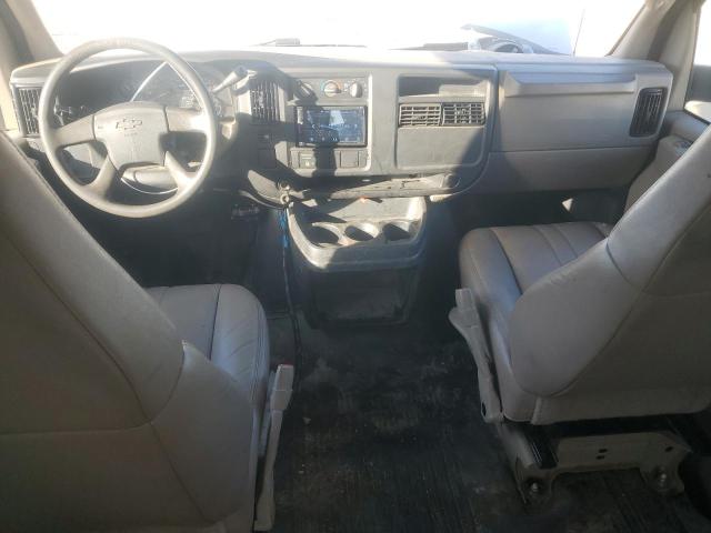 1GCGG25V941203852 - 2004 CHEVROLET EXPRESS WHITE photo 8