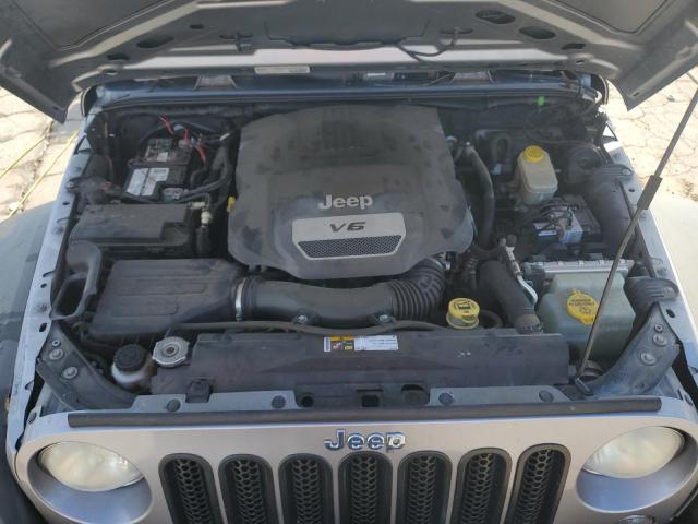 1C4BJWDGXEL253641 - 2014 JEEP WRANGLER U SPORT SILVER photo 12