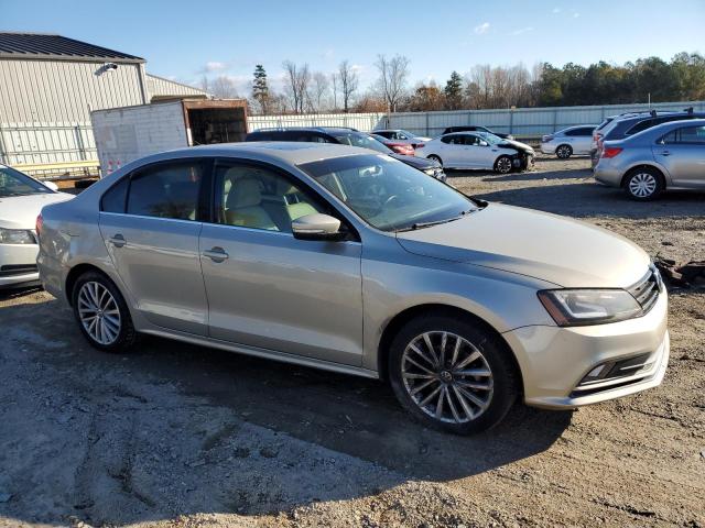 3VWD17AJ4FM331858 - 2015 VOLKSWAGEN JETTA SE ოქროსფერი ფოტო 4