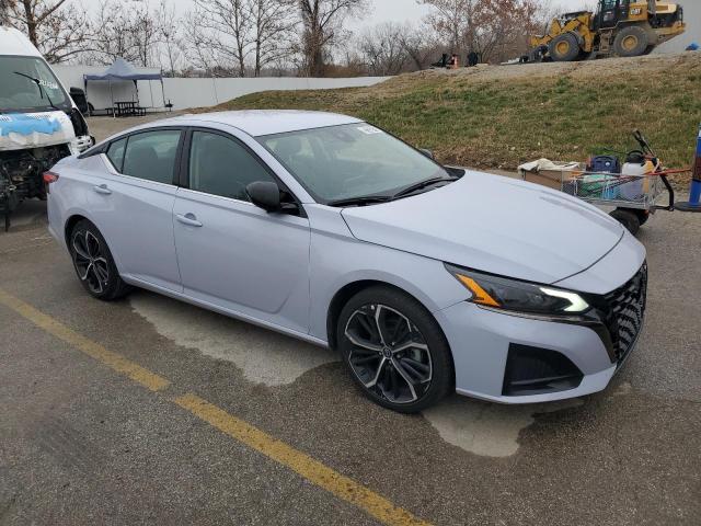 1N4BL4CV7RN382001 - 2024 NISSAN ALTIMA SR 蓝色 照片 4