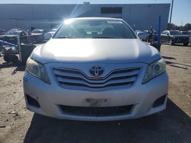 4T1BF3EK6BU191109 - 2011 TOYOTA CAMRY BASE Plata foto 5