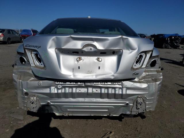 4T1BF3EK6BU191109 - 2011 TOYOTA CAMRY BASE Plata foto 6