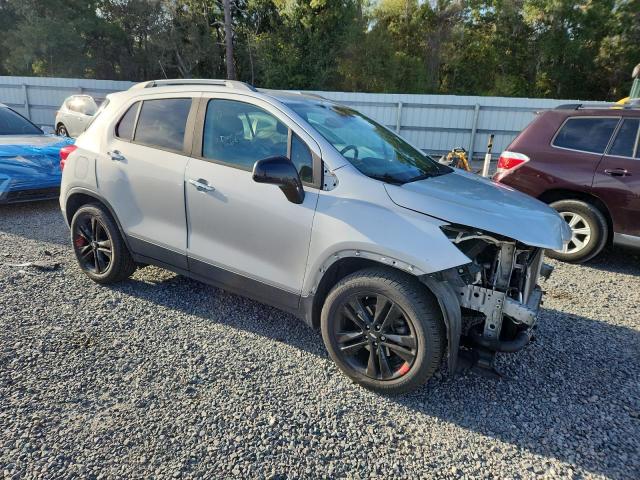 3GNCJLSB9JL414044 - 2018 CHEVROLET TRAX 1LT 银色 照片 4