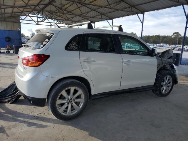 4A4AP3AU8FE059448 - 2015 MITSUBISHI OUTLANDER ES WHITE photo 3