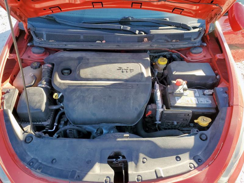 1C3CDFAA5GD728156 - 2016 DODGE DART SE 红色 照片 11