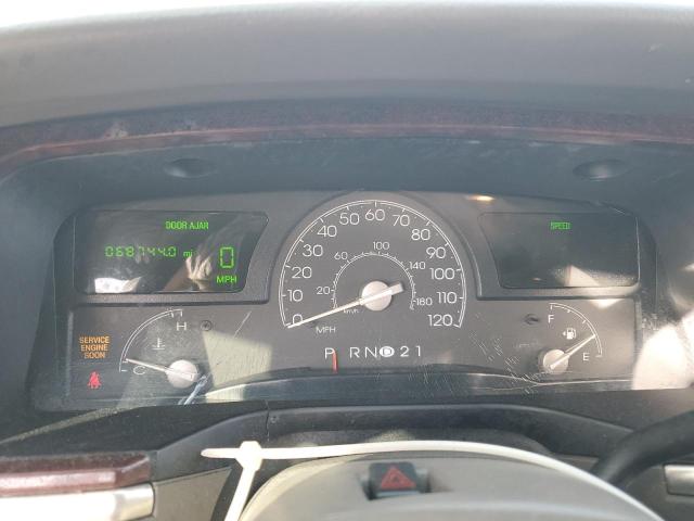 1LNHM81W54Y627725 - 2004 LINCOLN TOWN CAR EXECUTIVE SILVER photo 9