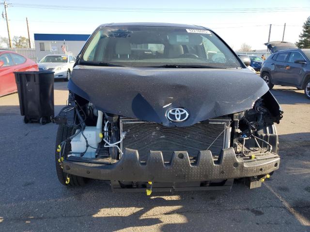 5TDDK3DC2FS104688 - 2015 TOYOTA SIENNA XLE შავი ფოტო 5