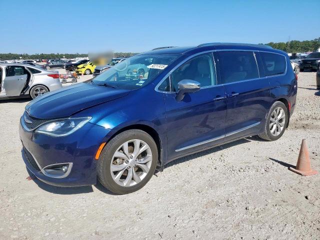 2017 CHRYSLER PACIFICA LIMITED, 