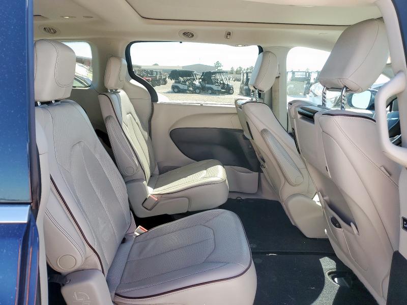 2C4RC1GG0HR647569 - 2017 CHRYSLER PACIFICA LIMITED BLUE photo 11