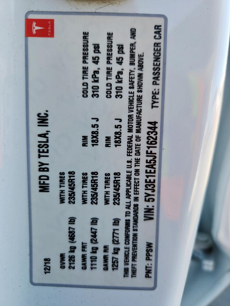 5YJ3E1EA5JF162344 - 2018 TESLA MODEL 3 WHITE photo 12