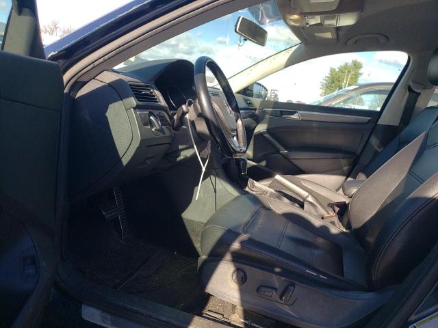 1VWAA7A38JC037720 - 2018 VOLKSWAGEN PASSAT S Blau Foto 7