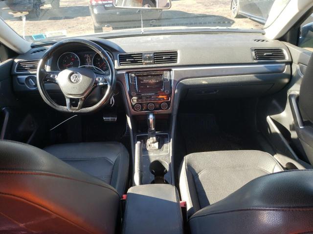 1VWAA7A38JC037720 - 2018 VOLKSWAGEN PASSAT S Blau Foto 8