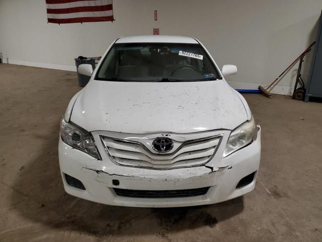 4T1BF3EK0AU570170 - 2010 TOYOTA CAMRY BASE WHITE photo 5
