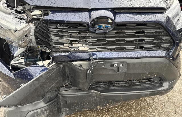 2T3RWRFVXRW191951 - 2024 TOYOTA RAV4 XLE BLUE photo 13