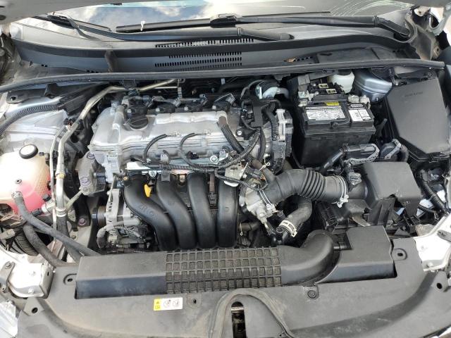 5YFEPMAE6NP319581 - 2022 TOYOTA COROLLA LE SILVER photo 11