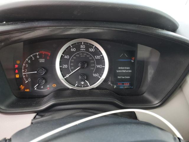 5YFEPMAE6NP319581 - 2022 TOYOTA COROLLA LE SILVER photo 9