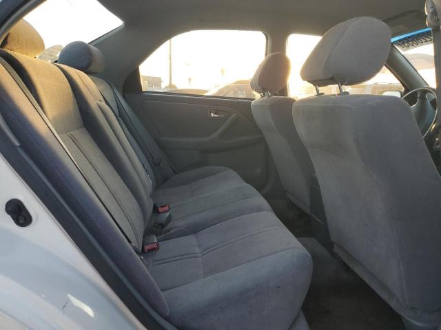 JT2BF28K610294328 - 2001 TOYOTA CAMRY LE WHITE photo 10