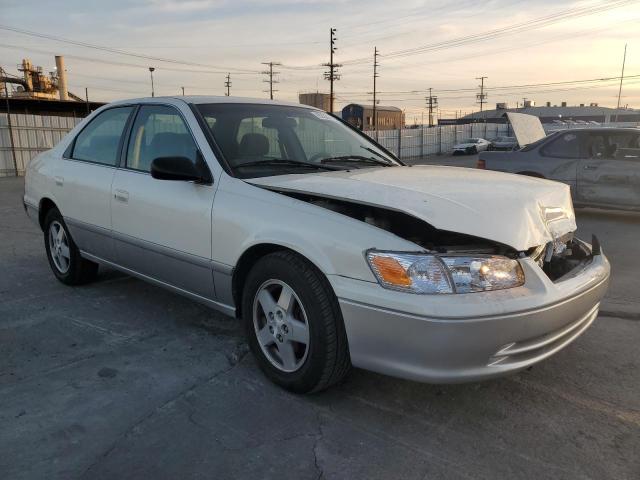 JT2BF28K610294328 - 2001 TOYOTA CAMRY LE WHITE photo 4