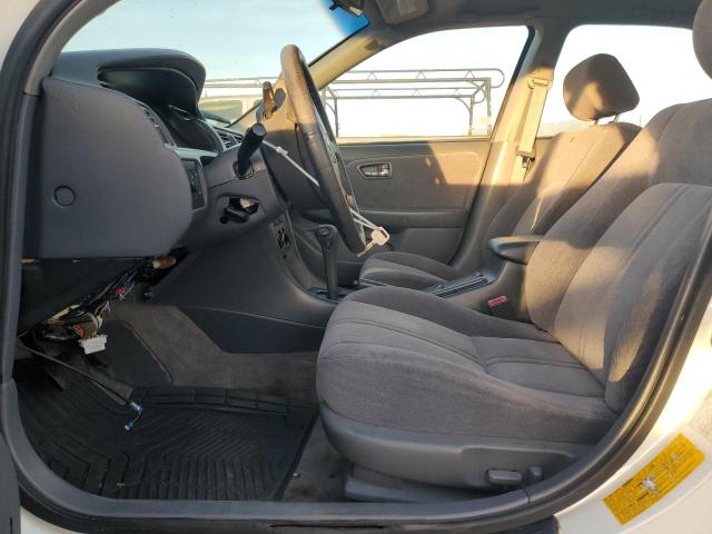 JT2BF28K610294328 - 2001 TOYOTA CAMRY LE WHITE photo 7