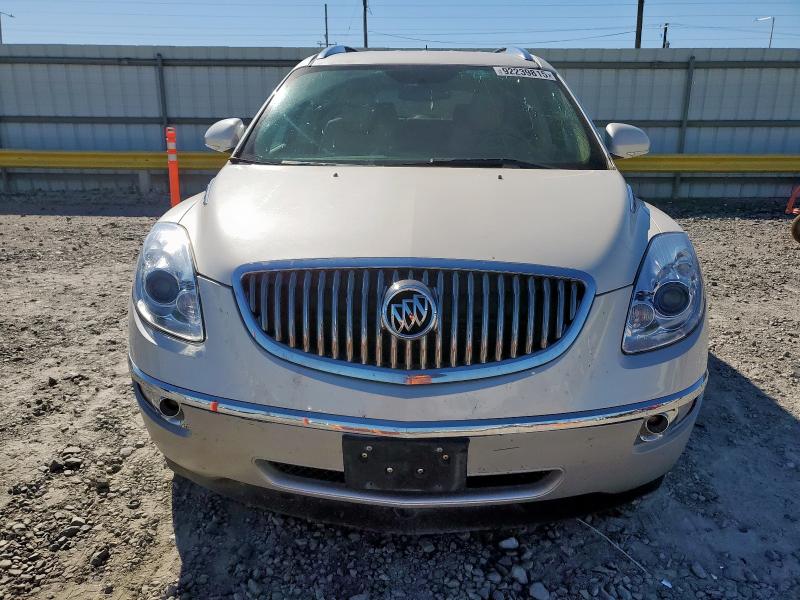 5GALRBED2AJ221736 - 2010 BUICK ENCLAVE CXL WHITE photo 5