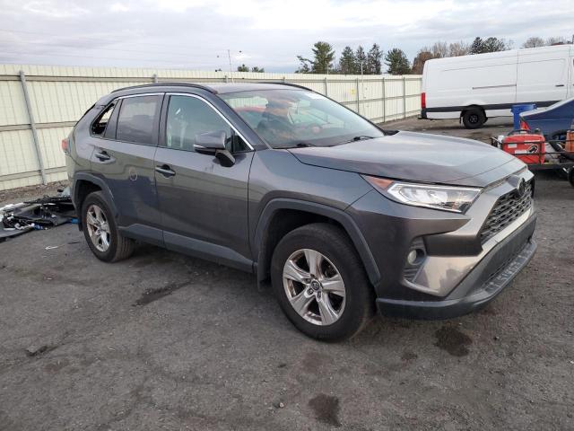 2T3P1RFV4MC153678 - 2021 TOYOTA RAV4 XLE GRAY photo 4