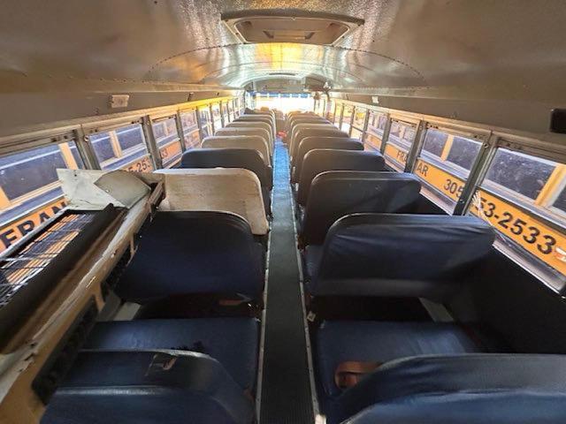 4DRBRABN93B957583 - 2003 IC CORPORATION 3000 YELLOW photo 6