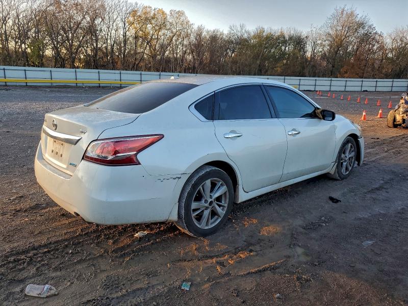 1N4AL3AP2DN475317 - 2013 NISSAN ALTIMA 2.5 白色 照片 3