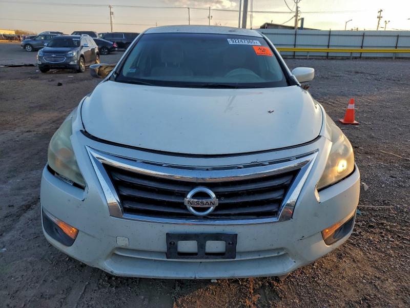1N4AL3AP2DN475317 - 2013 NISSAN ALTIMA 2.5 白色 照片 5